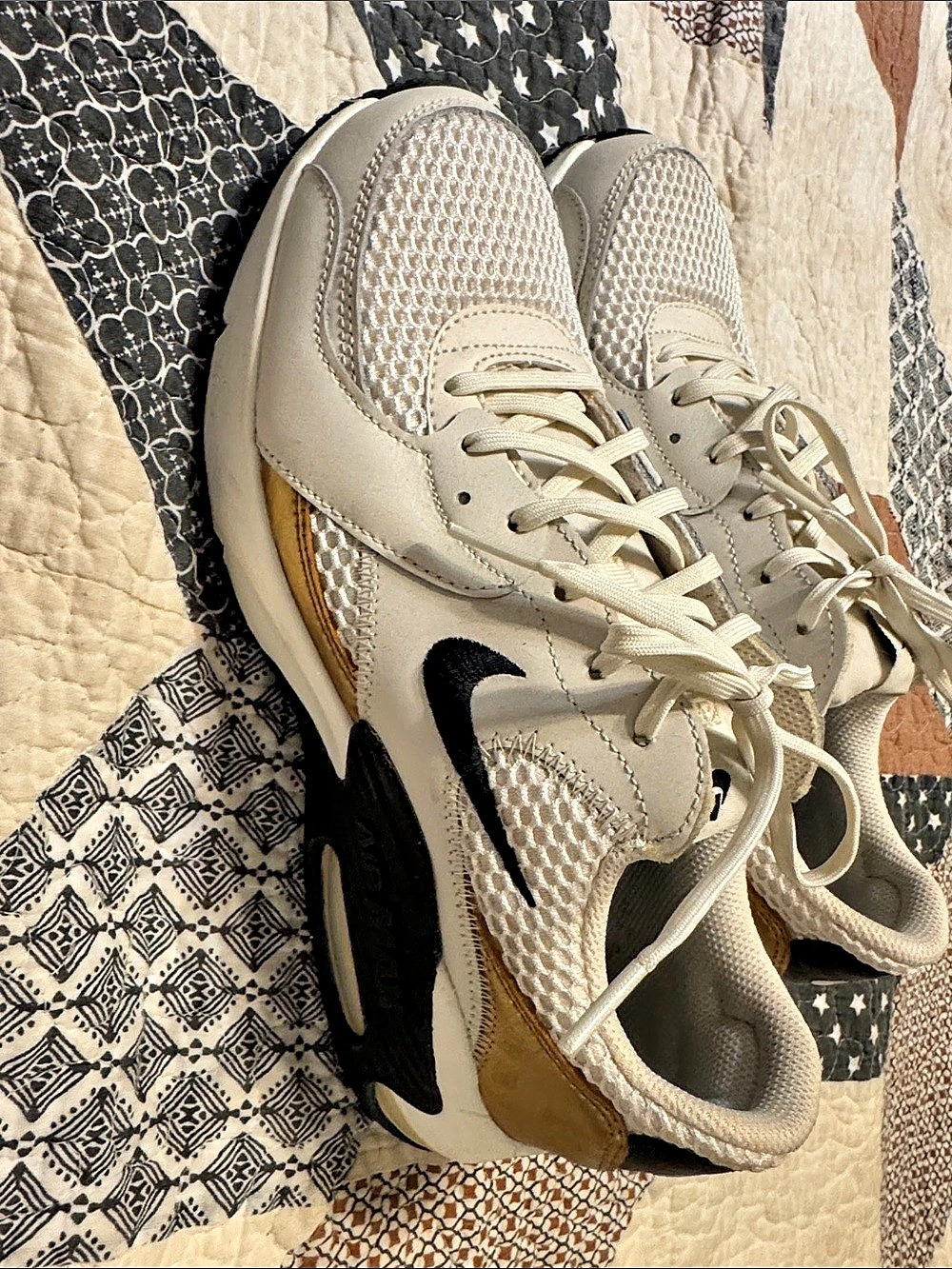 Nike Air Max Excee Sneakers White & Black US 9.5